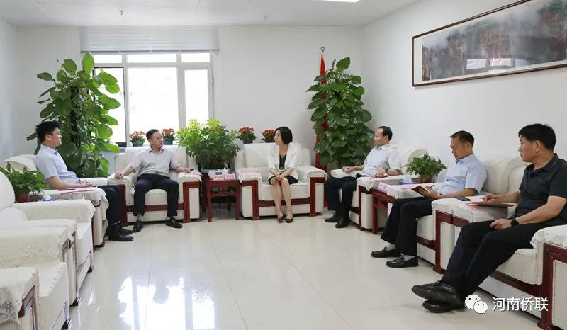 王喜云會(huì)見越南中國商會(huì)河南企業(yè)聯(lián)合會(huì)會(huì)長(zhǎng)朱學(xué)鋒、香港河南總商會(huì)副會(huì)長(zhǎng)吳英豪一行