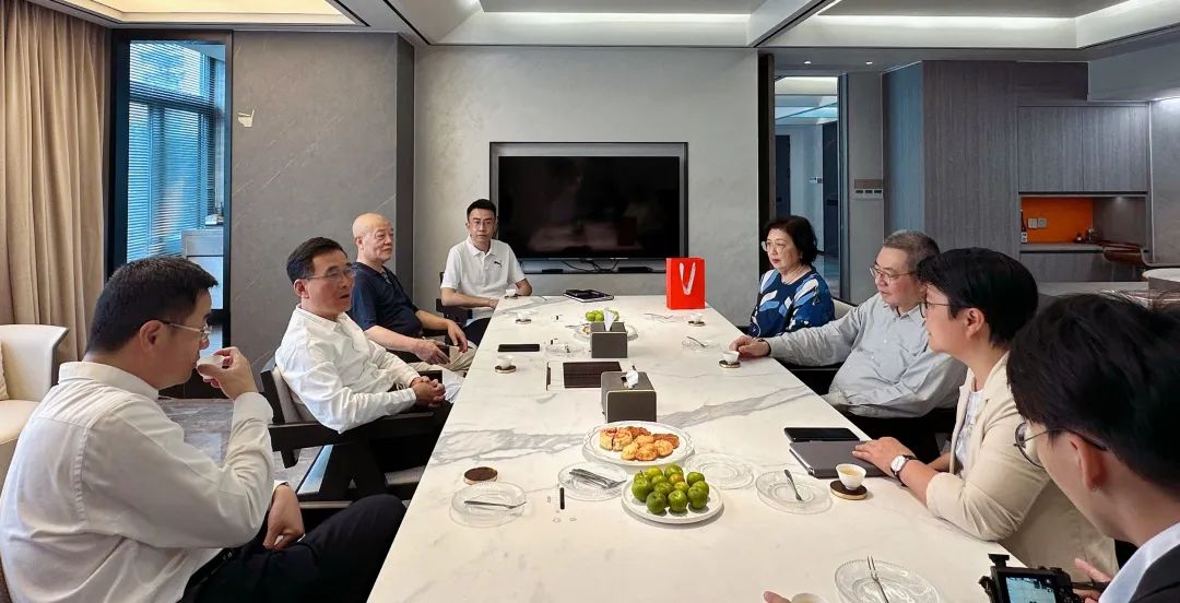 國際潮團(tuán)總會(huì)執(zhí)行主席陳幼南到訪汕頭僑商會(huì)