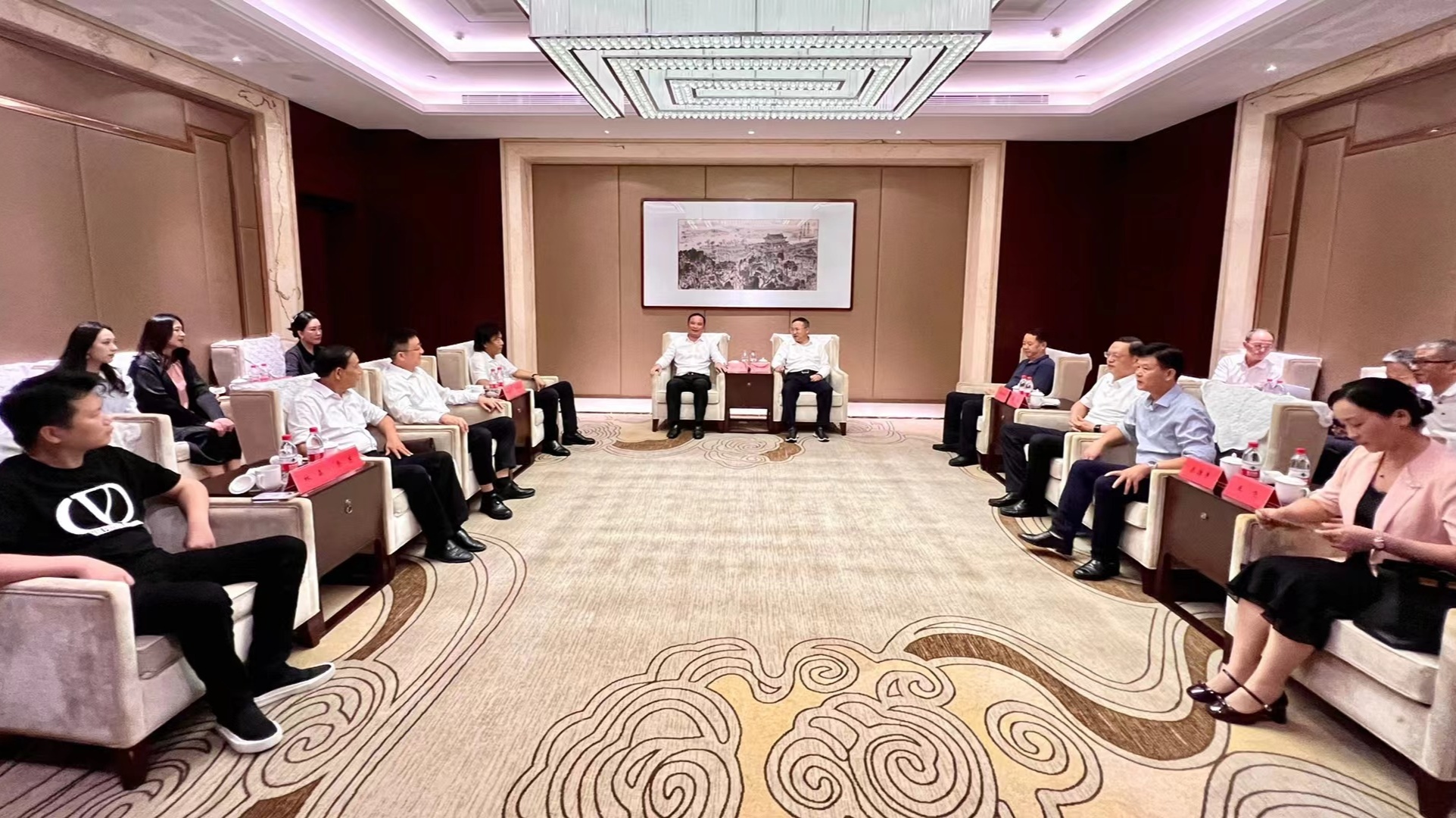 湖北省僑商協(xié)會走進(jìn)荊州考察交流——共商第23屆華創(chuàng)會專場活動籌備工作