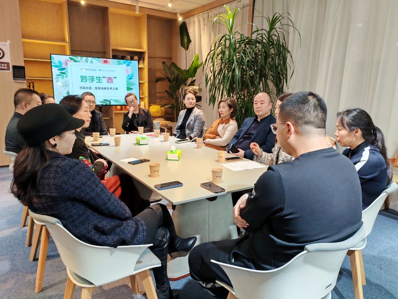 省僑商會(huì)攜手如一文化舉辦“妙手生‘春’——手造非遺，綻放河南藝術(shù)之美”活動(dòng)