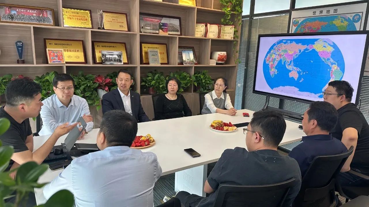 【團體會員】新鄉(xiāng)市僑商會一行走進美的集團鄭州運營中心參觀調(diào)研