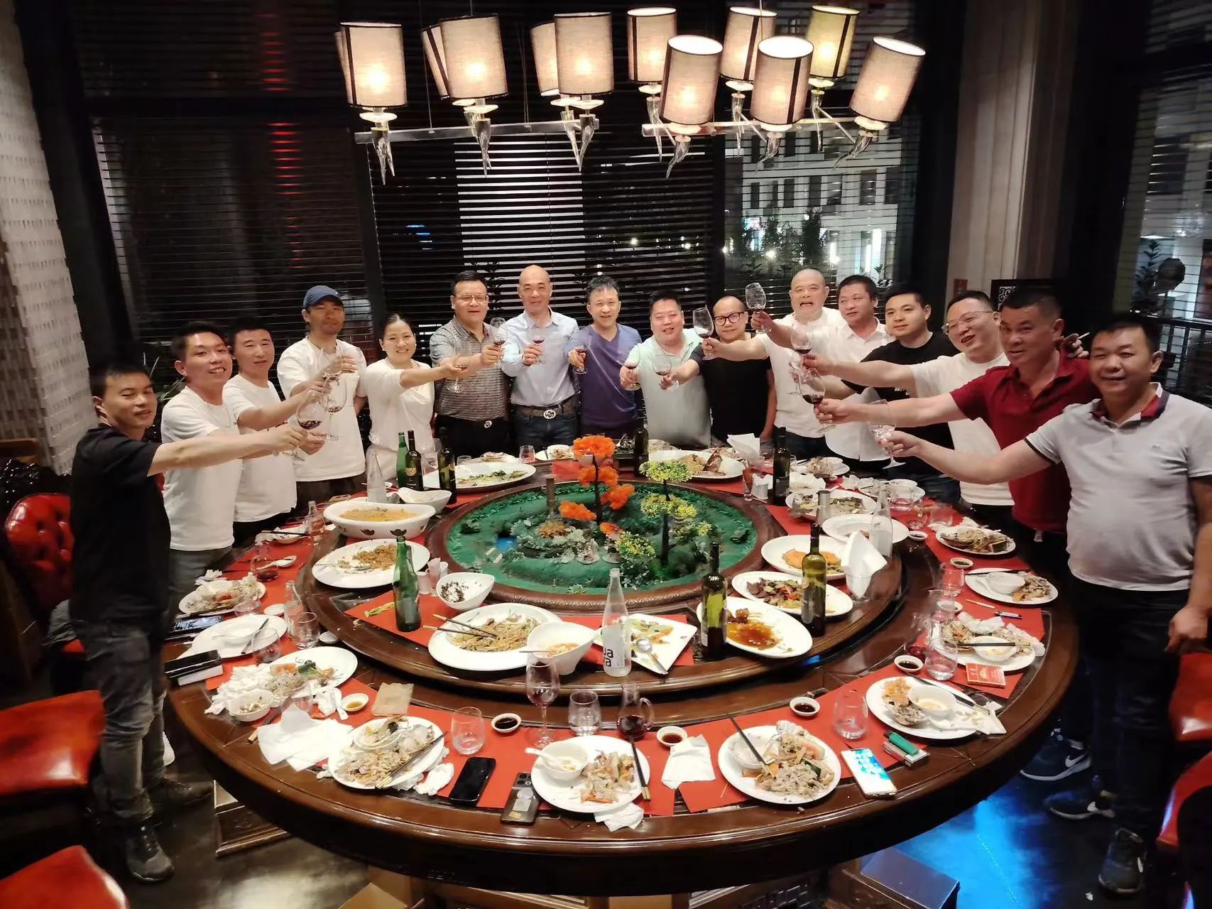【名譽會長】香港僑商聯(lián)合會會長徐旭昶一行到訪塞爾維亞