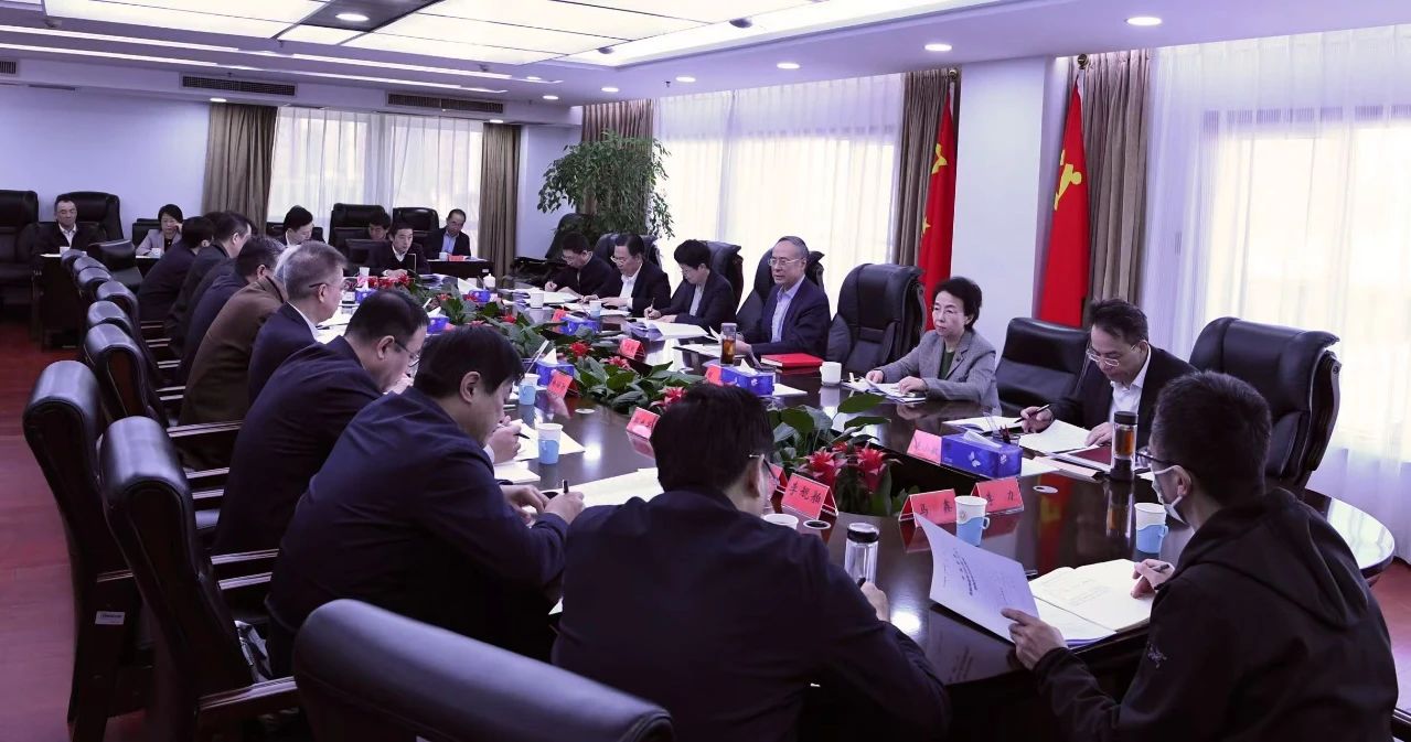 中國(guó)僑聯(lián)黨組理論學(xué)習(xí)中心組（擴(kuò)大）召開集體學(xué)習(xí)會(huì)，深入學(xué)習(xí)習(xí)近平總書記關(guān)于加強(qiáng)黨的作風(fēng)建設(shè)的重要論述