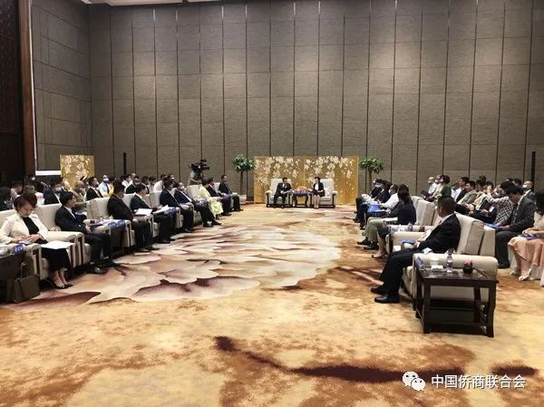 我會(huì)執(zhí)行會(huì)長(zhǎng)王廣國(guó)一行參加第二屆“消博會(huì)”和“2022世界僑商海南行暨創(chuàng)業(yè)中華·僑商論壇”